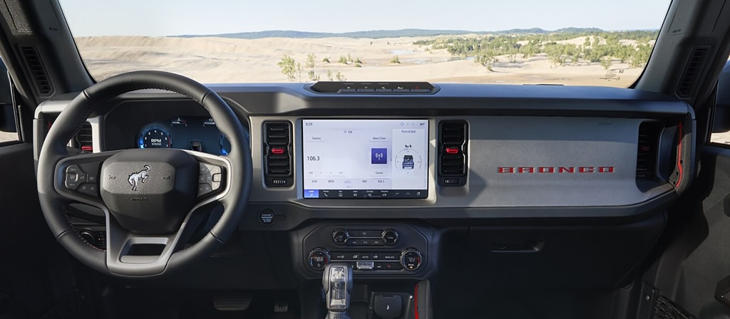 Le tableau de bord d’un VUS Ford Bronco® 2025, montrant l’écran tactile central de 12 po