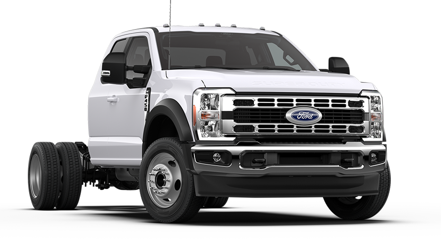 Ford F-450® XLT Super Duty® à châssis-cabine 2026 illustré en blanc Oxford