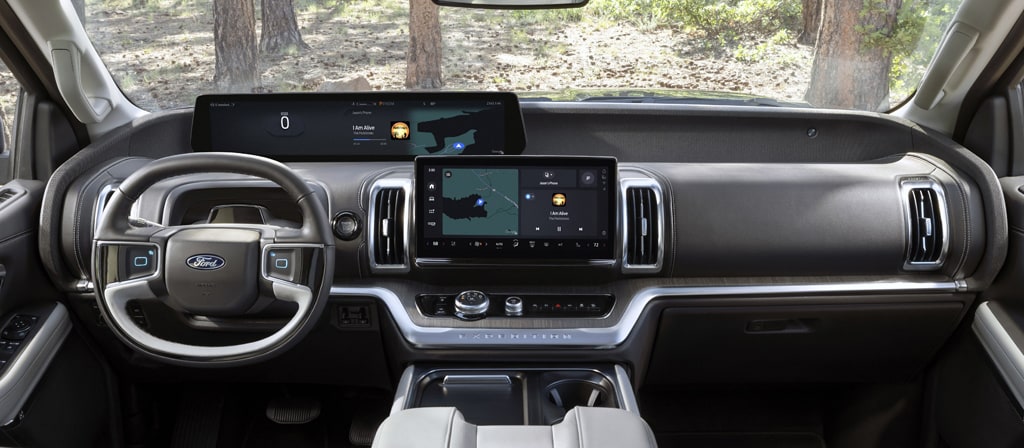 Sièges avant et tableau de bord du VUS Ford Expedition® 2025