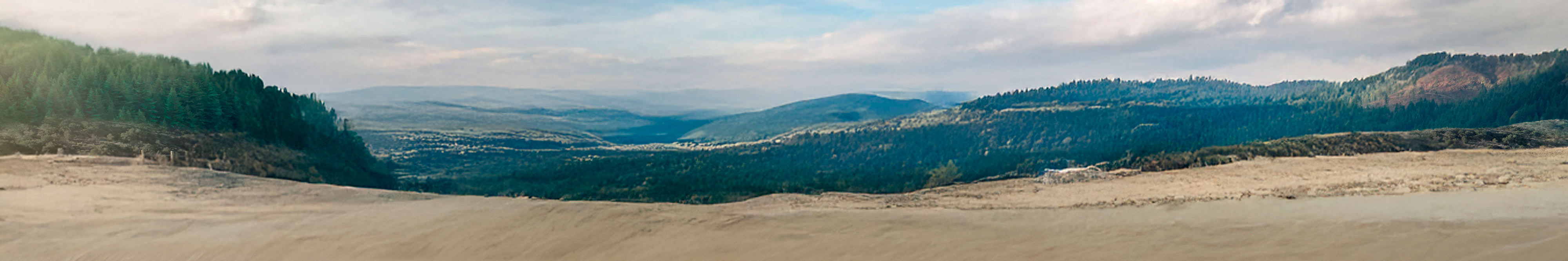 Montagnes et collines vallonnées
