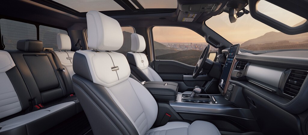 Gros plan de l’intérieur d’un Ford F-150® Lightning® 2025