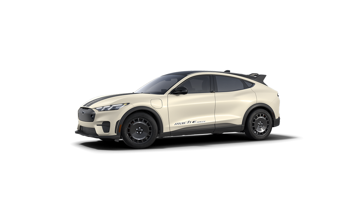 Ford Mustang Mach-E® Rally 2025 en sable du désert