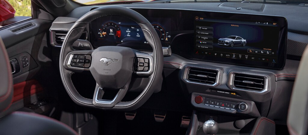 Ford Mustang® 2026 décapotable avec intérieur rouge carmin en option