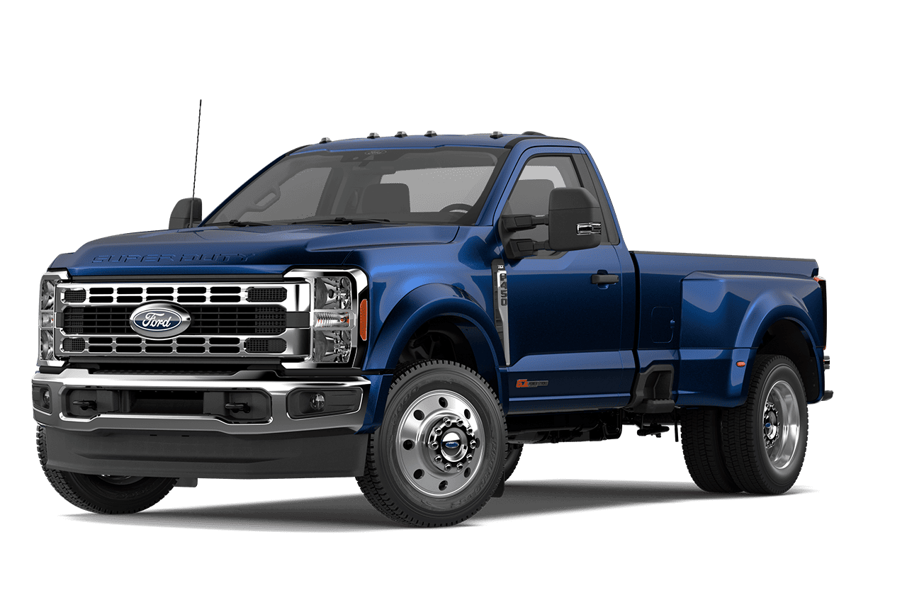 Modèle Ford Super Duty® F-450® XLT 2027, couleur noir agate, sur fond blanc