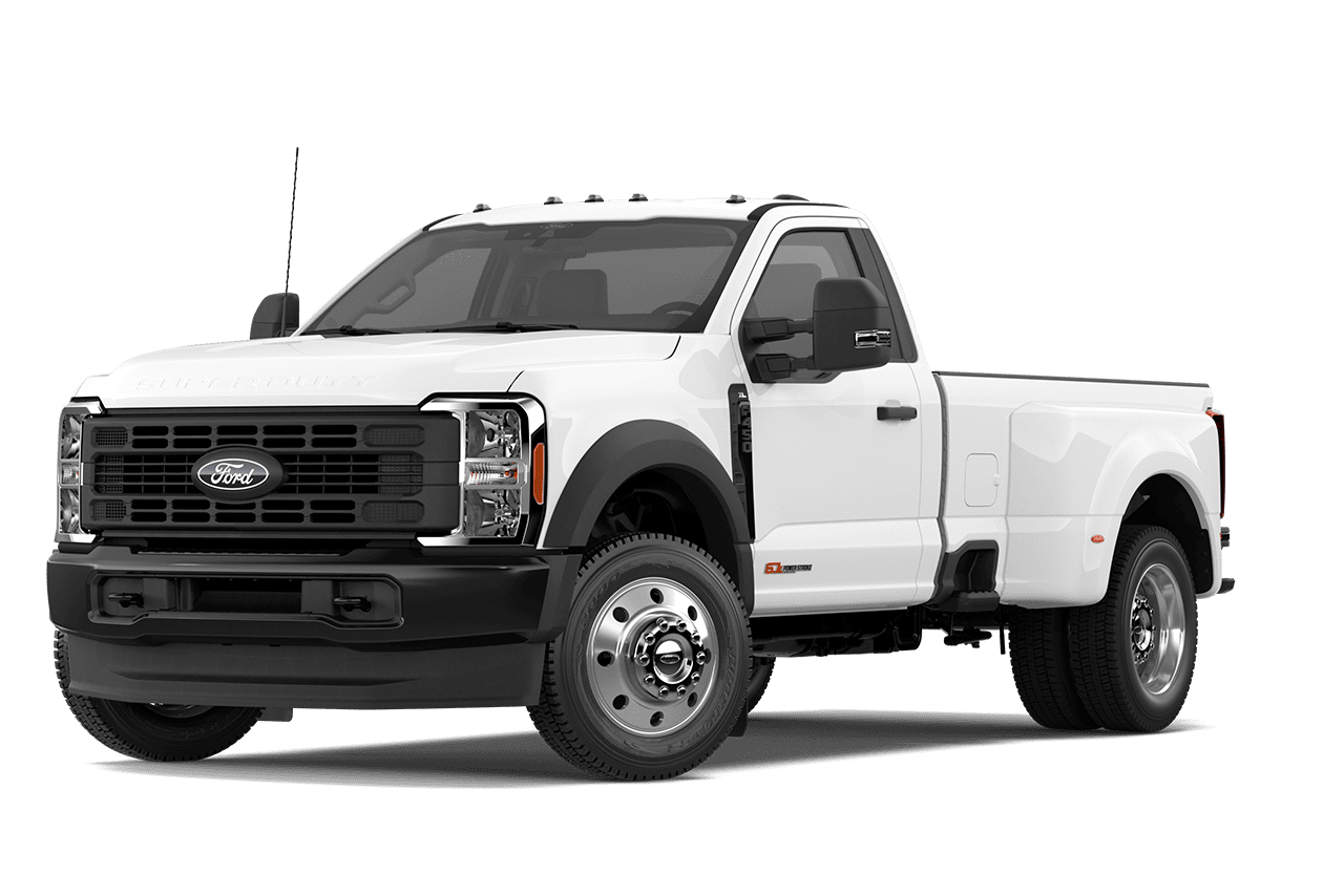 Modèle Ford Super Duty® F-450® XL 2027, couleur blanc Oxford, sur fond blanc