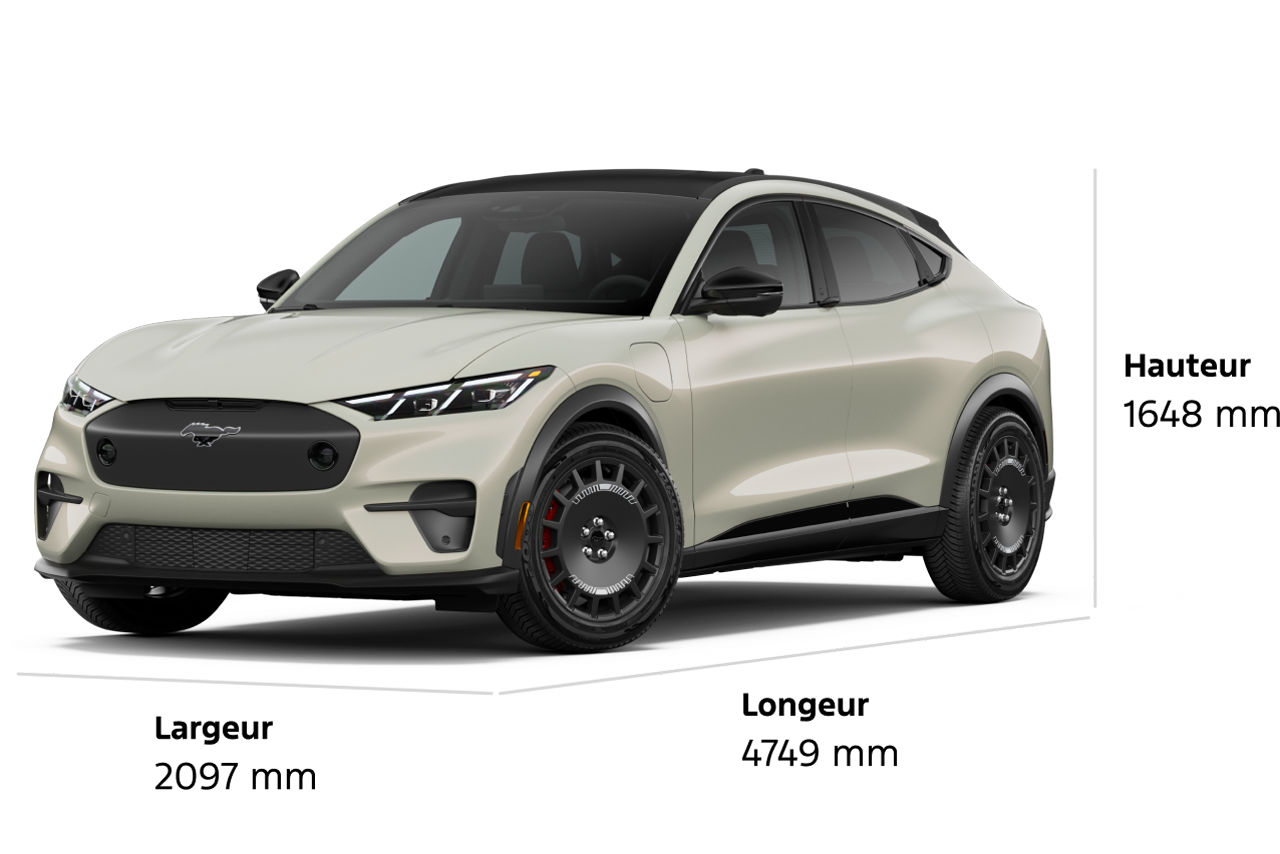 Modèle Ford Mustang Mach-E® Rally 2026 avec dimensions (longueur, largeur et hauteur) affichées