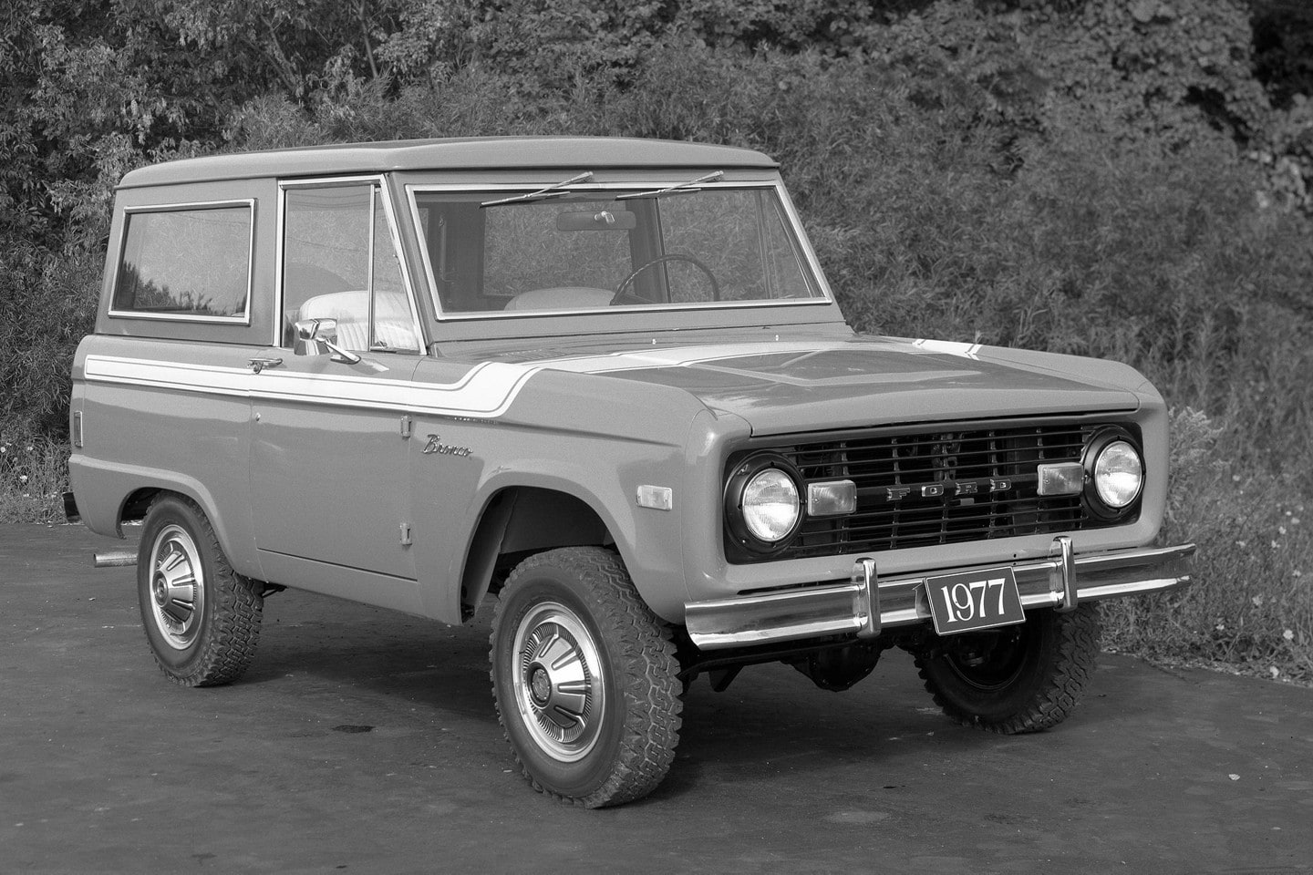 Ford Bronco 1977 avec ensemble décor spécial