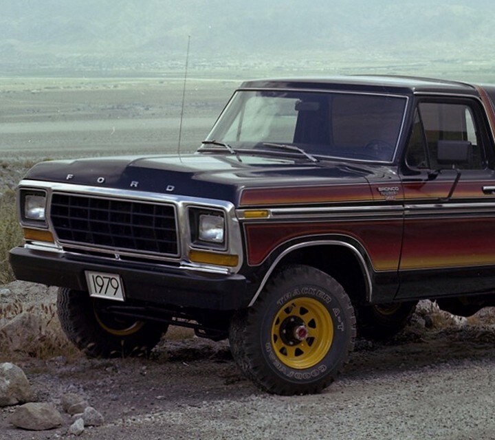 Ford Bronco Ranger X L T 1979 de couleur brun foncé métallisé