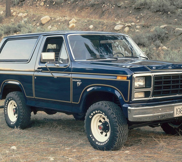 Ford Bronco X L T 1980 avec touches chromées