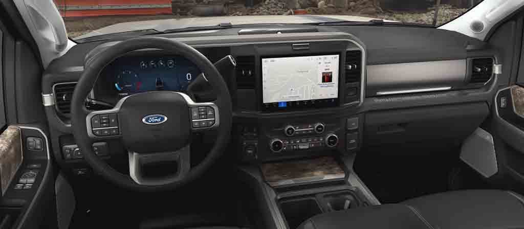 Gros plan d’un écran d'affichage central de 12 po du Ford Super Duty® à châssis-cabine