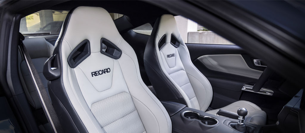 Intérieur de la Ford Mustang® 2025 avec sièges RECARO® en option