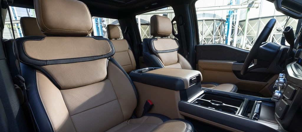 Vue intérieure du modèle Ford Super Duty® F-350® Lariat® 2026