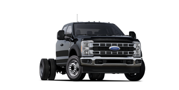 Ford F-450® XLT Super Duty® à châssis-cabine 2025 en noir agate