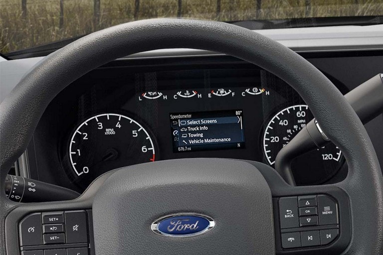 Intérieur d’un Ford Super Duty® 2025 montrant le tableau de bord