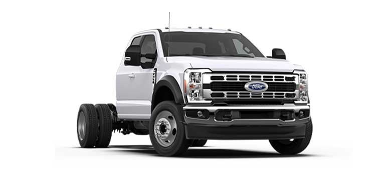 Un Ford Super Duty® à châssis-cabine F-450® XLT 2026