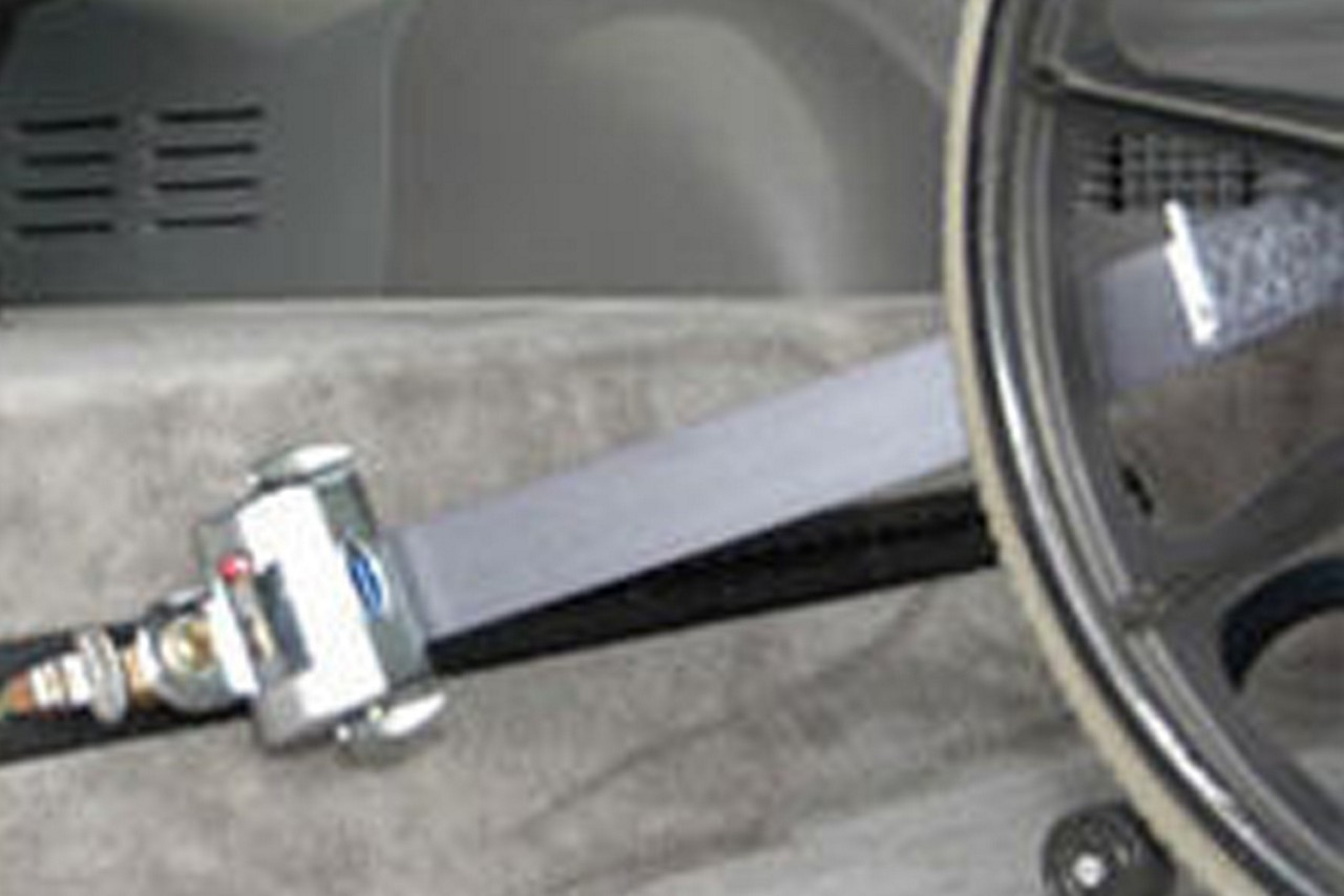 Fixations de fauteuils roulants