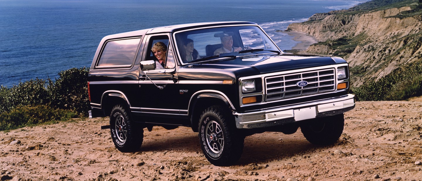Ford Bronco XLT 1983 avec garnitures d’extérieur