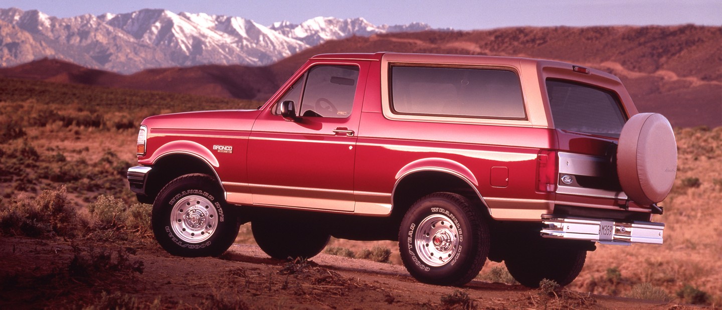 Ford Bronco Eddie Bauer 1994 en Electric Red