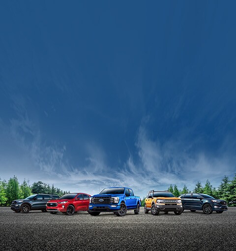 Ford, Tout commence ici. Gamme de véhicules Ford. De gauche à droite, Explorer, Escape, F-150, Bronco Sport, Edge.