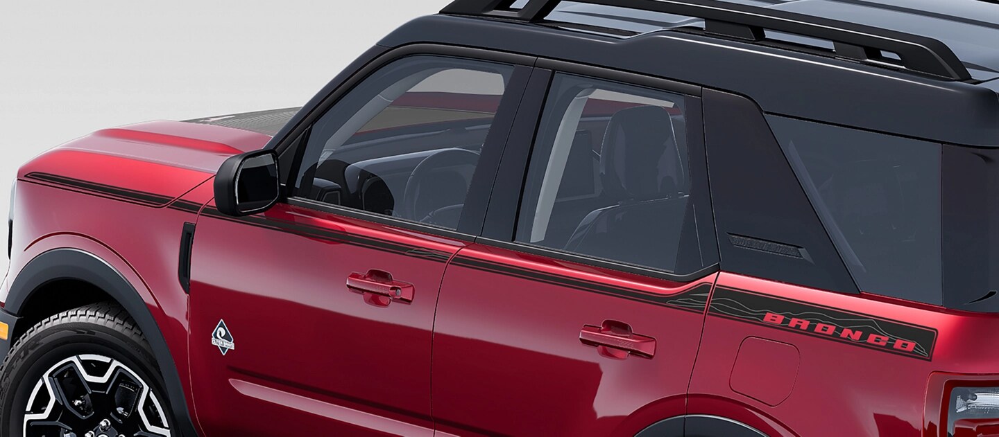 Le Ford Bronco Sport® 2025 illustrant des graphiques sur les côtés du véhicule et du capot