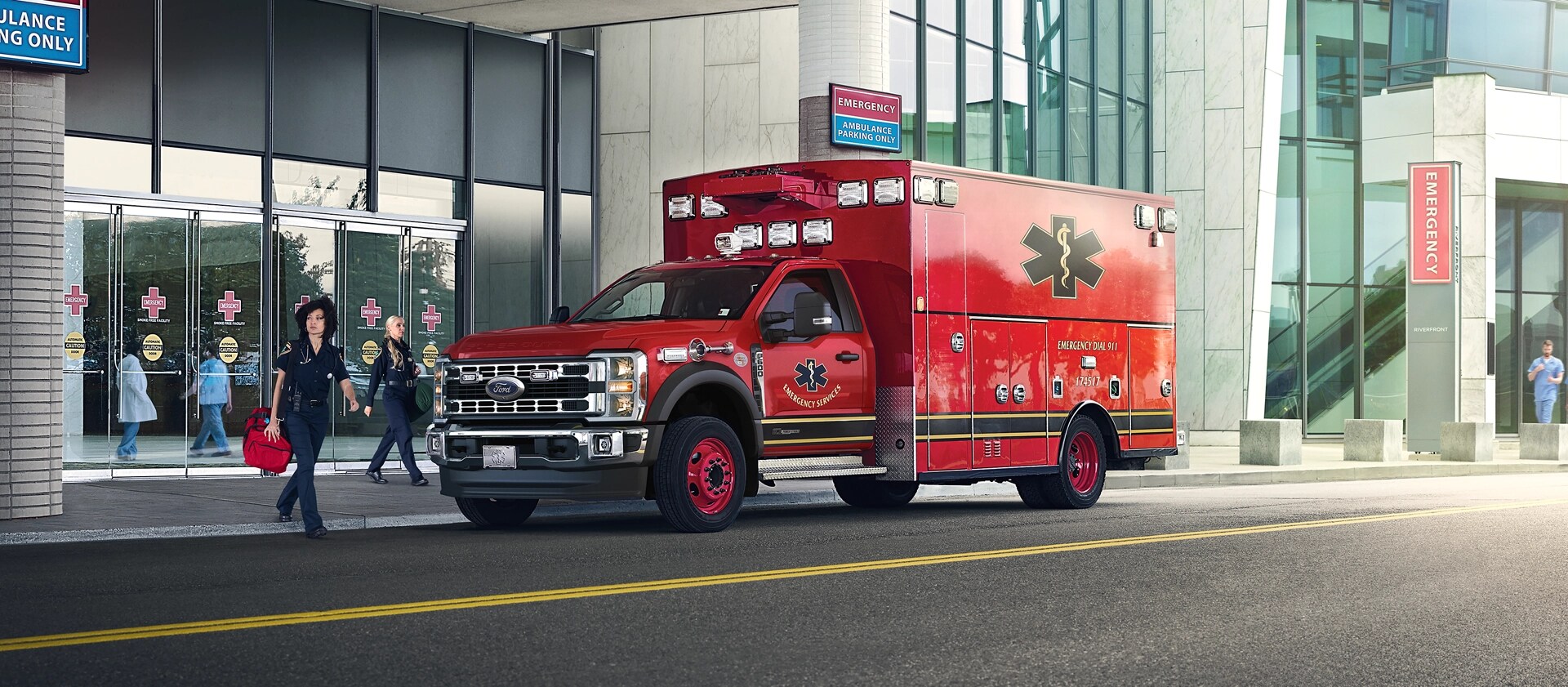 Un Ford Super Duty® à châssis-cabine 2026 avec ensemble EMT