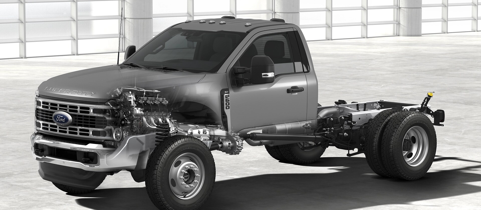 Illustration d’un Ford Super Duty® à châssis-cabine 2026 montrant le moteur et la transmission