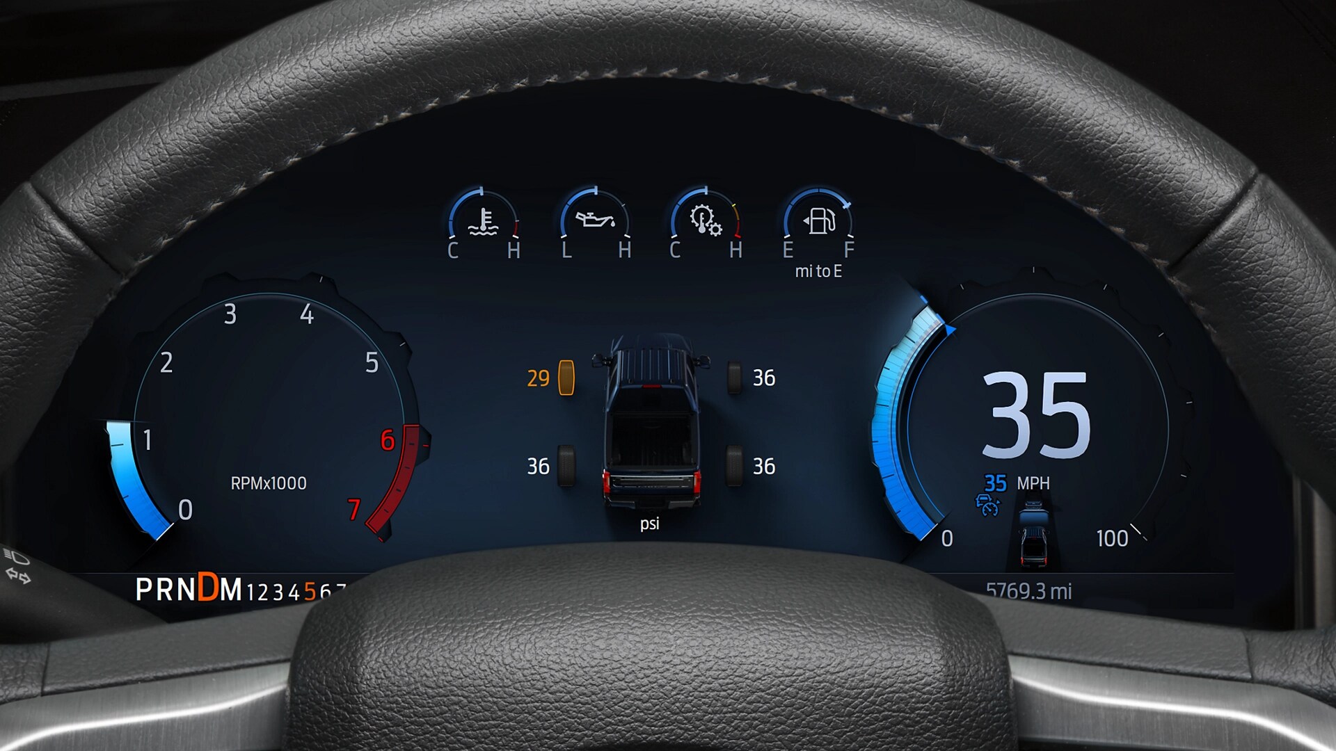 Gros plan sur le tableau de bord du Ford Super Duty® à châssis-cabine 2026