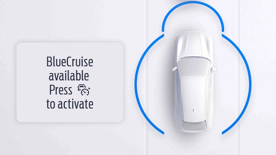 Ford BlueCruise affichant les indicateurs de zone bleue sur le tableau de bord