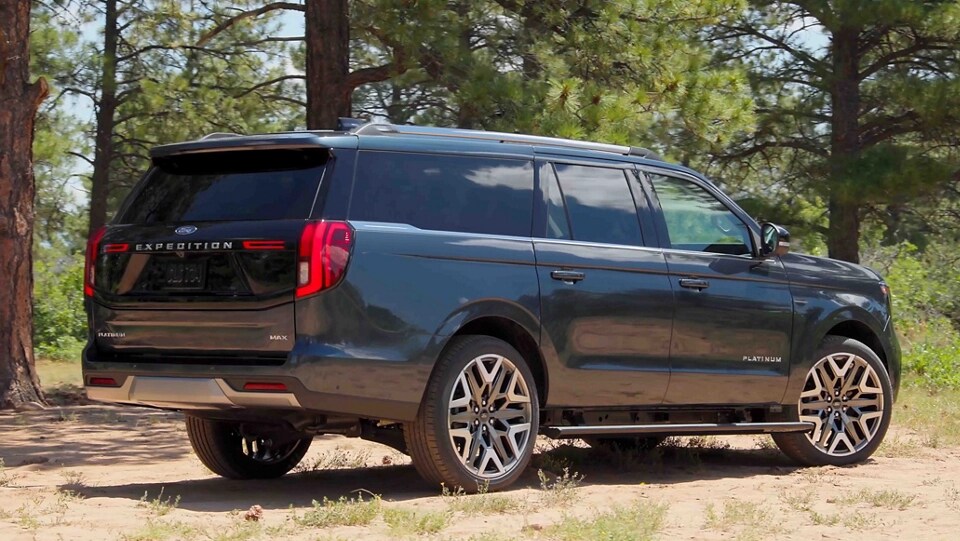 VUS Ford Expedition® Platinum® 2025 avec marchepieds à déploiement électrique