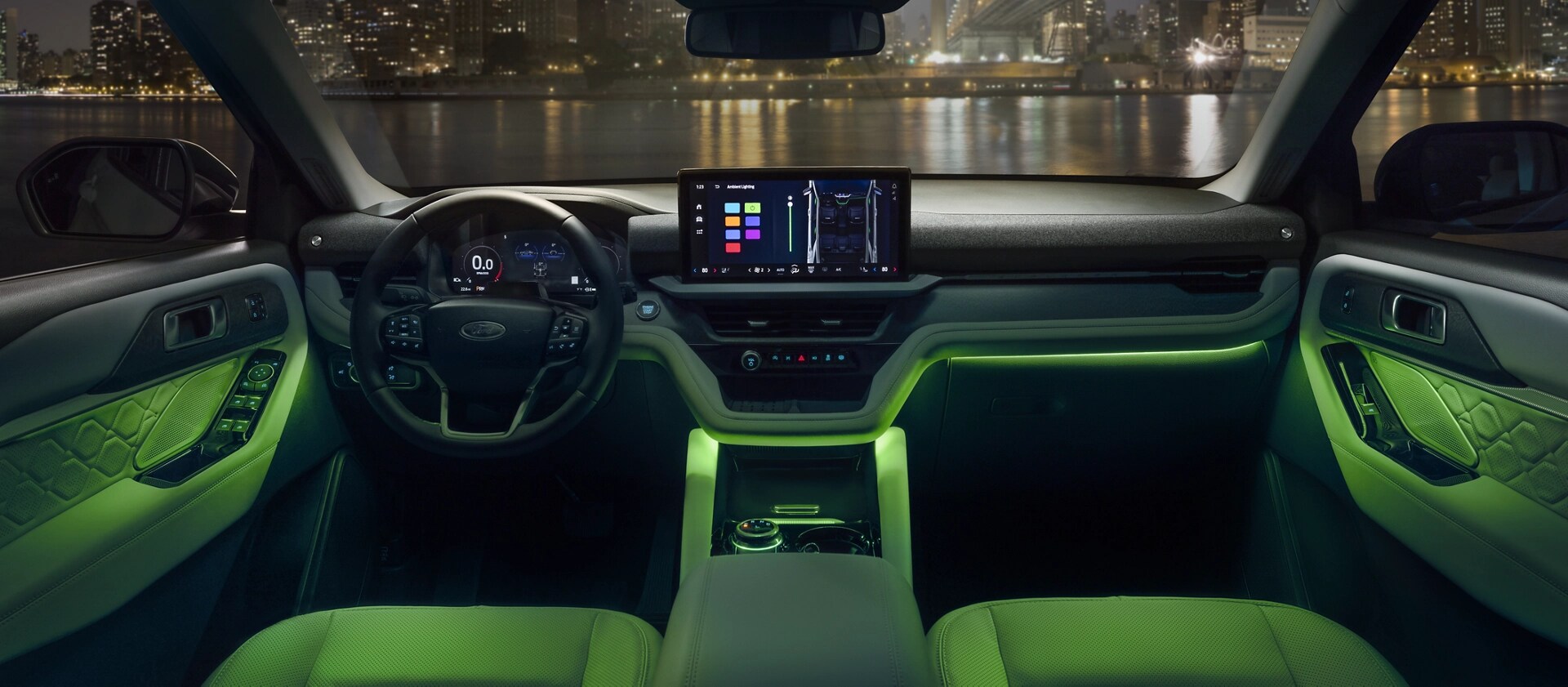 L’intérieur du Ford Explorer® 2025 s’illumine grâce à un éclairage ambiant à DEL vertes