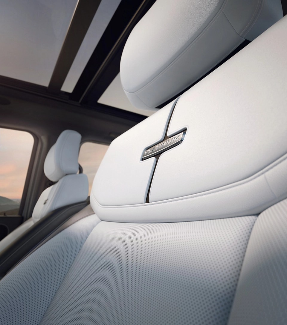 Gros plan sur une surface de siège garnie ActiveX® sur un camion Ford F-150® Lightning® 2025