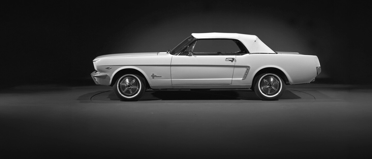 La Ford Mustang 1964. 
