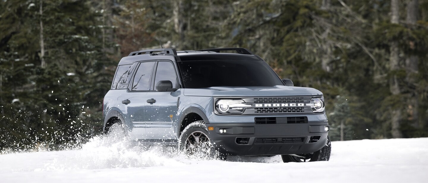 Le VUS Ford Bronco® Sport 2023 conduit dans la neige