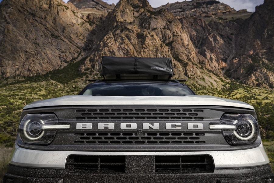 Gros plan des phares sur le Ford Bronco® Sport 2023