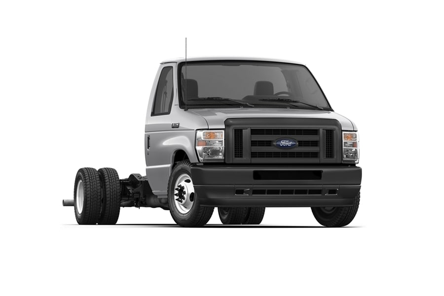 Fourgon tronqué à roues arrière jumelées (RAJ) Ford série E 2025