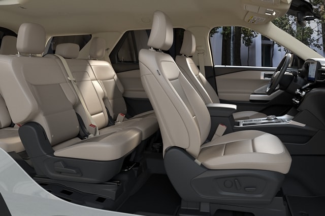 Vue latérale du modèle Ford Explorer® 2023 montrant sept sièges passagers