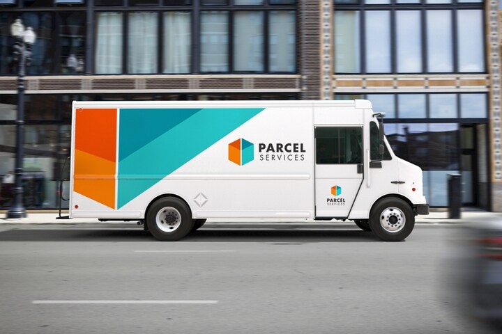 Châssis nu F-59 2024 avec carrosserie de fourgon de livraison à accès en position debout