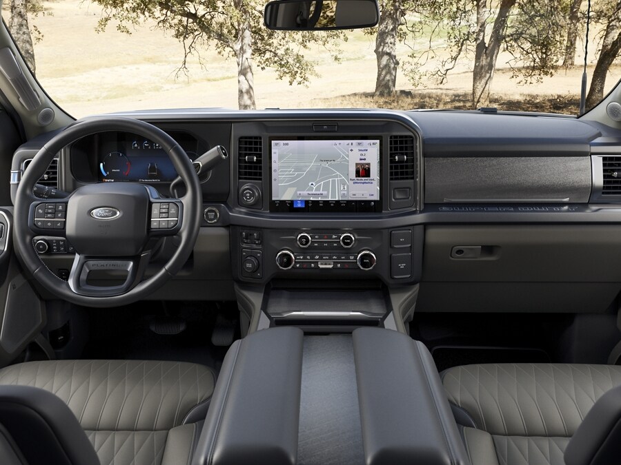 Intérieur du Ford Super Duty® F-350® Platinum Plus 2025