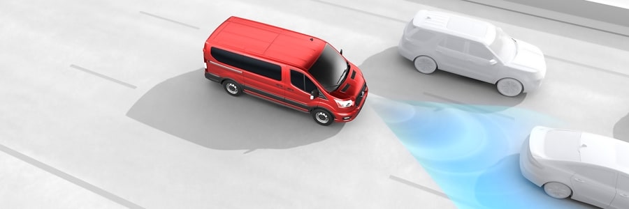 Dramatisation par image d’un modèle Ford Transit® 2025 avec régulateur de vitesse adaptatif
