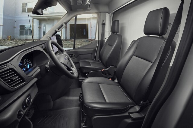 Intérieur d’un Ford Transit® 2025 en gris Palazzo foncé