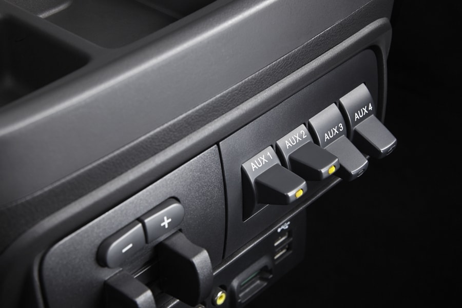 Gros plan sur les commutateurs du bloc de commande de grande capacité